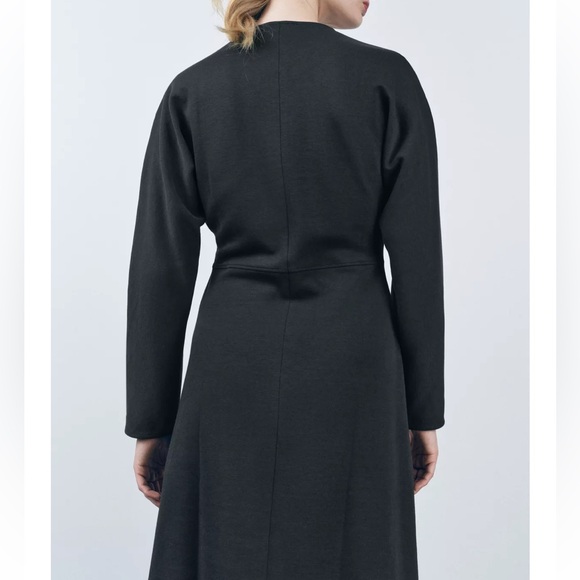 Zara Elegant Burgundy V-Neck Dress - Picture 10 of 13